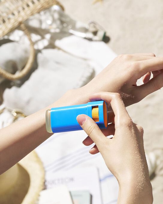 Protetor Solar em Bast&atilde;o Shiseido Expert Sun Protector Clear Stick